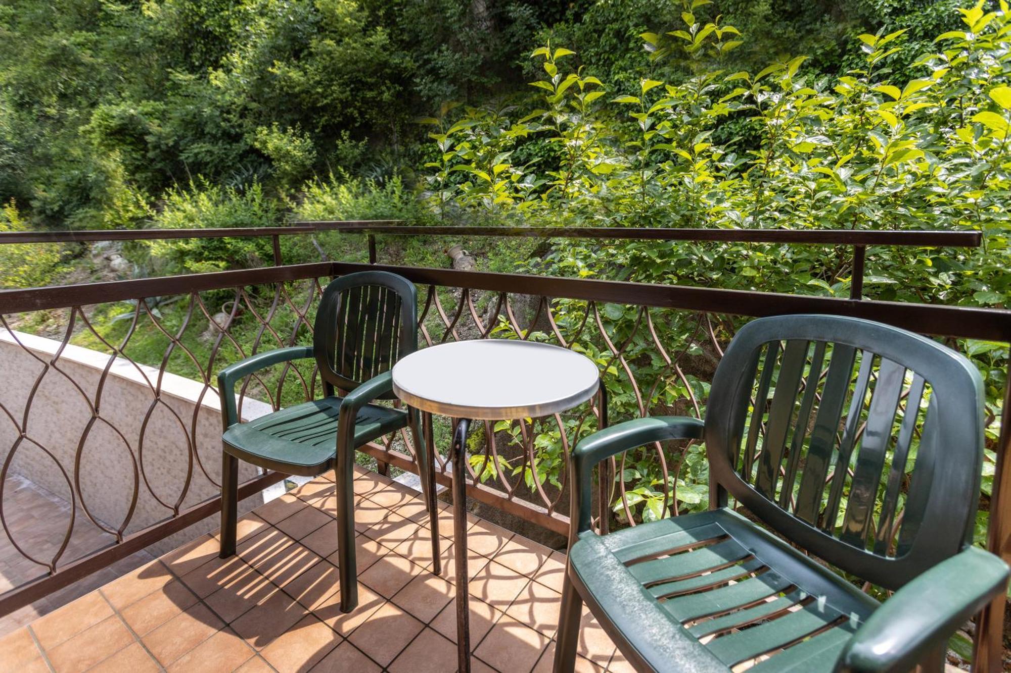 Hotel Rabay Brenzone sul Garda Exterior photo
