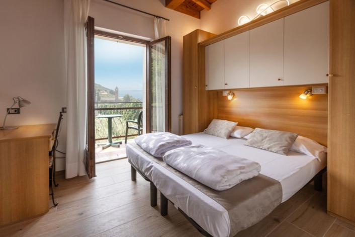 Hotel Rabay Brenzone sul Garda Exterior photo